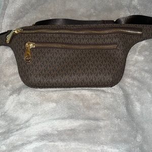 michael kors fanny pack